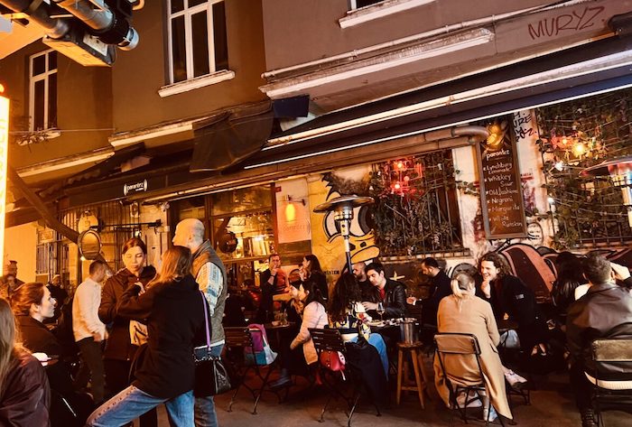 Le petit bar hipster des rues de Beyoğlu, Parantez à Istanbul
